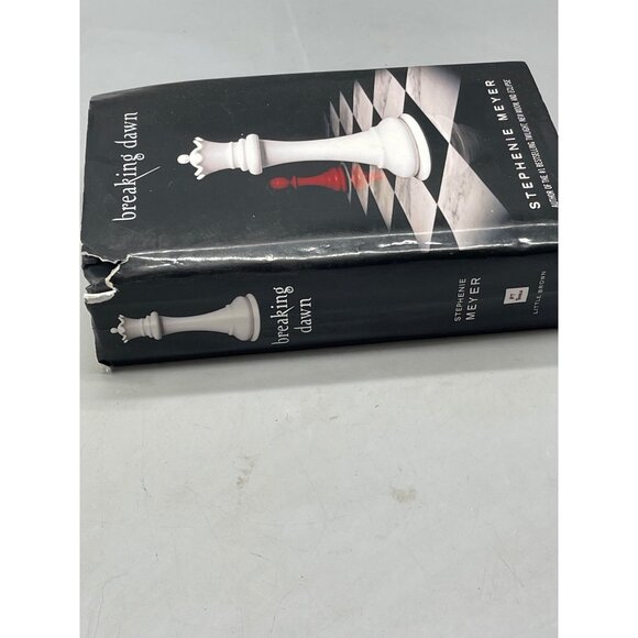 Breaking Dawn book 4 of Twilight Saga by Stephenie Meyer hardcover Book READ - Picture 2 of 7